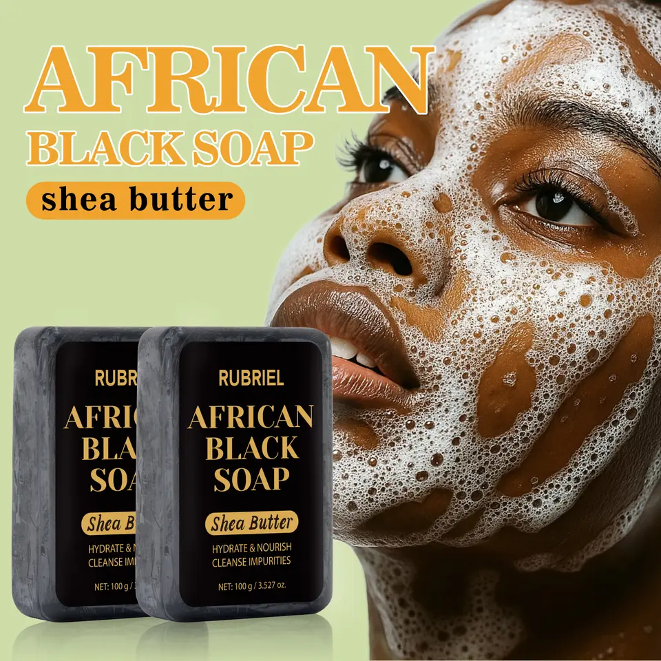 Un savon noir africain et du beurre de karité